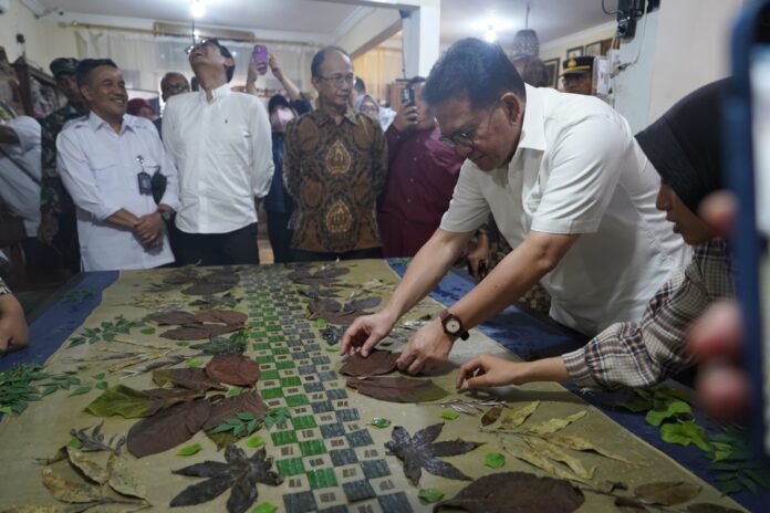 Apresiasi Kesuksesan Namira Ecoprint, Mendag Busan: Inovasi, Kualitas, dan Keberlanjutan Kunci UMKM Mendunia