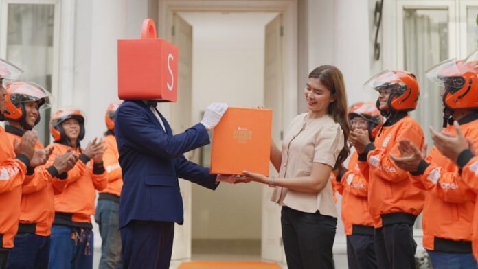 Seru! Shopee Super Awards 2025 Bawa “Panggung Penghargaan” Langsung di depan Rumah dan Kantor Para Pemenang