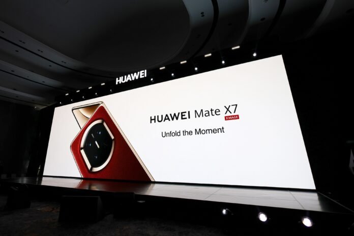HUAWEI Mate X7 Resmi Hadir di Indonesia, Tonggak Baru Inovasi Smartphone Foldable yang Padukan Desain Ultra Tipis, Durabilitas Terdepan, dan Kamera Unggulan
