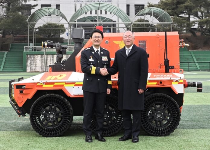 Hyundai Motor Group Serahkan Robot Pemadam Kebakaran Tanpa Awak untuk Mendukung Keselamatan Petugas Damkar di Korea Selatan