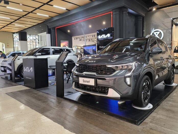 Kia Hadirkan All New Carens & New Sonet Lebih Dekat Dengan Konsumen, Bandung Jadi Pembuka Rangkaian Mall Exhibition