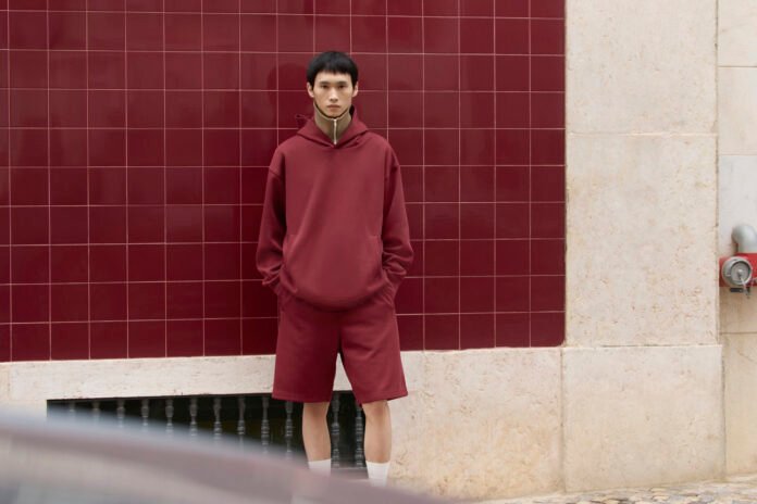 UNIQLO : C Spring/Summer 2026 Meredefinisi Busana Esensial untuk Aktivitas Urban Masa Kini