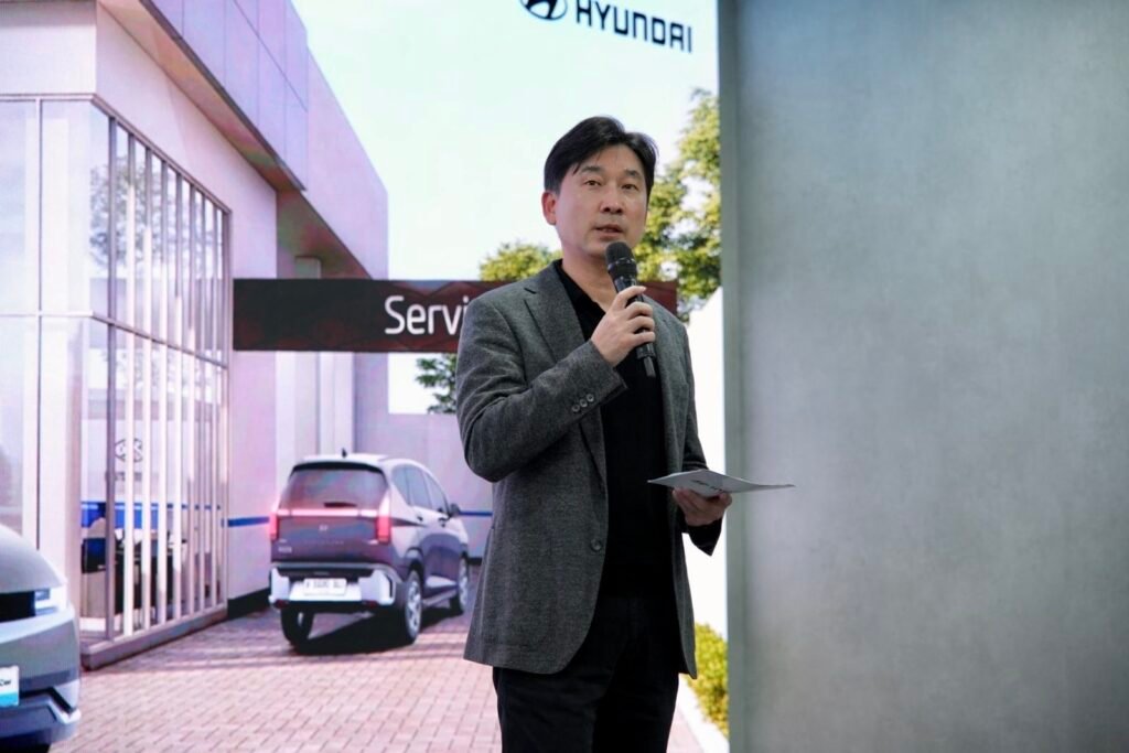 Kenny Lee selaku President Director of HMID dalam acara peluncuran Hyundai Premium Courtesy Car Program