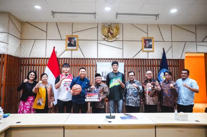 Dukung DBL Super Teacher, Kemendikdasmen Ajak DBL Indonesia Berkolaborasi