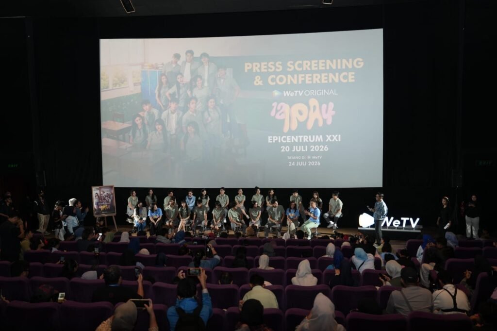 Gemparkan Dunia Digital dengan 35 Juta Views, Nayla D. Purnama, Junior Roberts, dan Sandy Pradana Siap Bongkar Luka dan Rahasia SMA di WeTV Original 12 IPA 4 Gemparkan Dunia Digital dengan 35 Juta Views, Nayla D. Purnama, Junior Roberts, dan Sandy Pradana Siap Bongkar Luka dan Rahasia SMA di WeTV Original 12 IPA 4