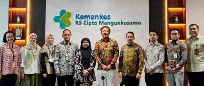 CUC dan RSCM Memperkuat Kemitraan Strategis di Bidang Oftalmologi: Mempercepat Penanganan Kelainan Refraksi yang Mengakibatkan Kerugian Produktivitas Global Senilai US1 Miliar per Tahun